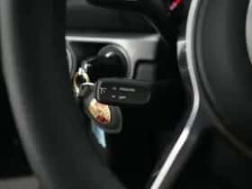 Porsche 718 Cayman (2019) thumbnail 25