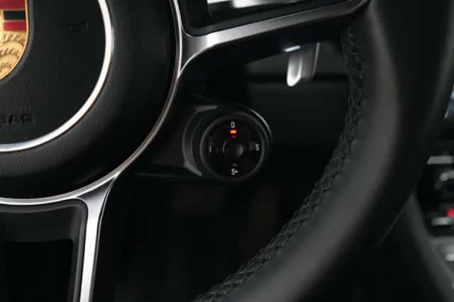 Porsche 718 Cayman (2019) thumbnail 26