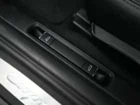 Porsche 718 Cayman (2019) thumbnail 41