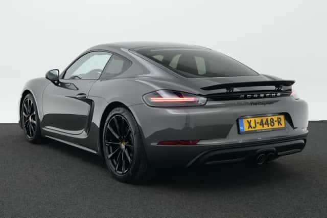 Porsche 718 Cayman (2019) thumbnail 43