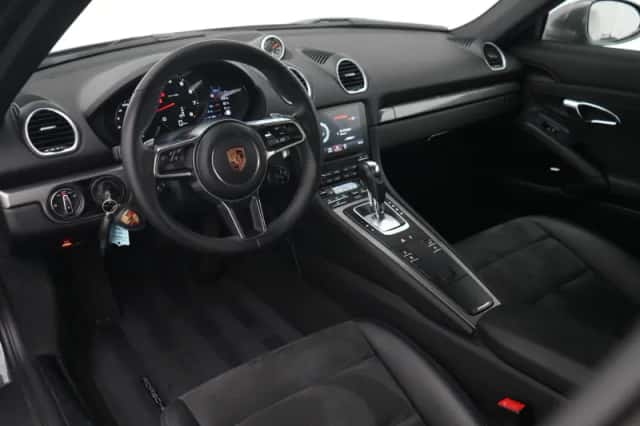 Porsche 718 Cayman (2019) thumbnail 7