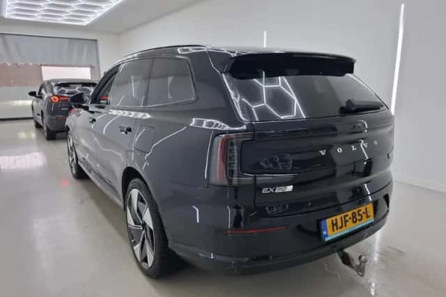 Volvo EX90 (2025) thumbnail 4