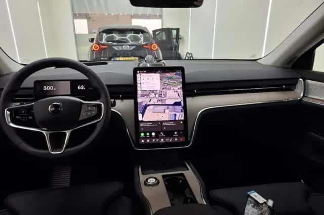 Volvo EX90 (2025) thumbnail 5