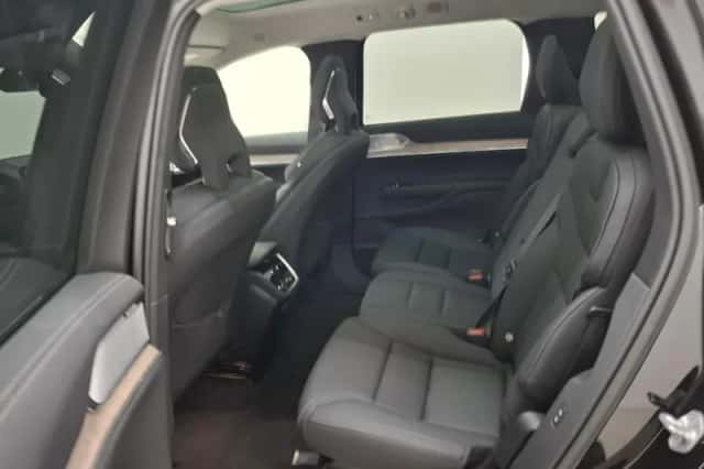 Volvo EX90 (2025) thumbnail 7