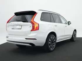 Volvo XC90 (2022) thumbnail 2