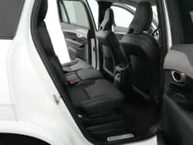 Volvo XC90 (2022) thumbnail 11