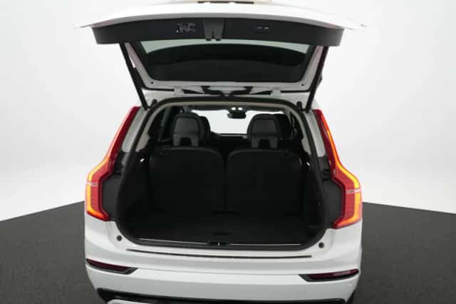Volvo XC90 (2022) thumbnail 13