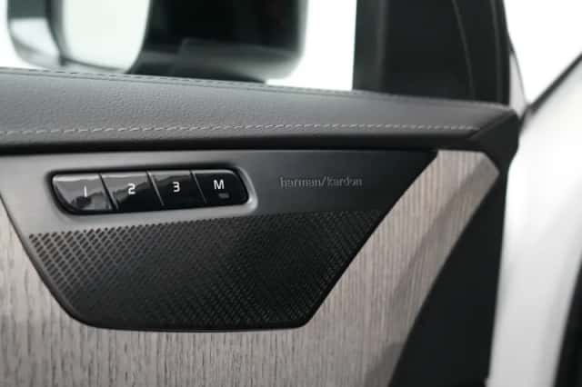 Volvo XC90 (2022) thumbnail 26
