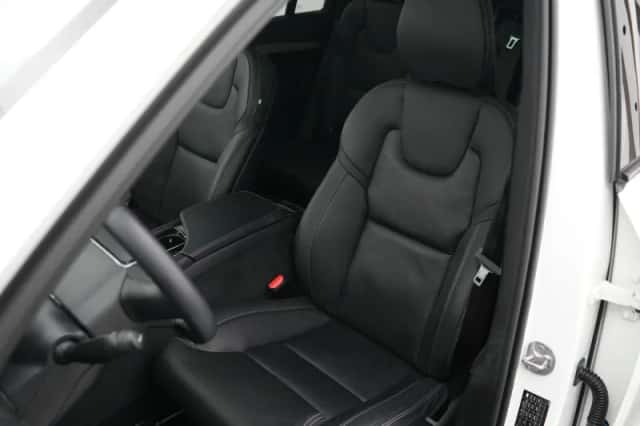 Volvo XC90 (2022) thumbnail 27