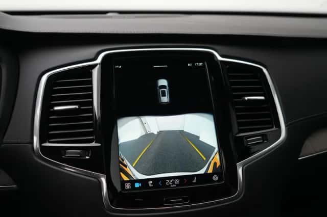 Volvo XC90 (2022) thumbnail 39