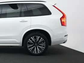 Volvo XC90 (2022) thumbnail 44