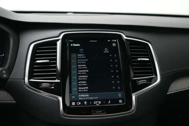 Volvo XC90 (2022) thumbnail 48