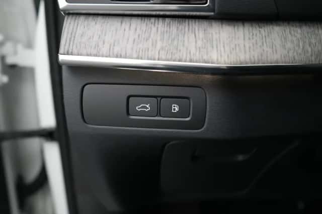 Volvo XC90 (2022) thumbnail 59
