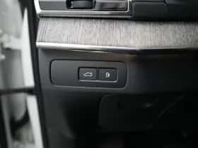 Volvo XC90 (2022) thumbnail 59