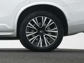 Volvo XC90 (2022) thumbnail 64