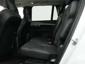Volvo XC90 (2022) thumbnail 9