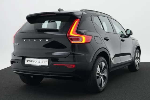 Volvo XC40 (2020) thumbnail 2