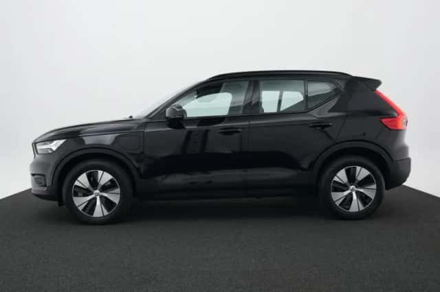 Volvo XC40 (2020) thumbnail 3