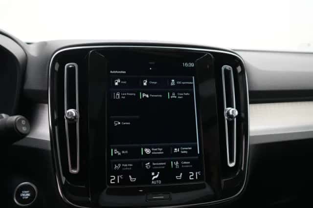 Volvo XC40 (2020) thumbnail 37