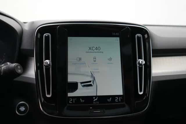 Volvo XC40 (2020) thumbnail 42