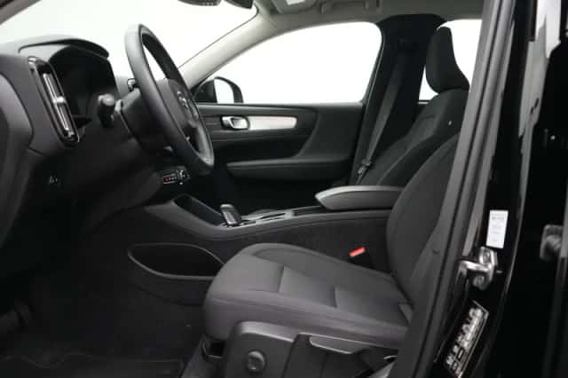 Volvo XC40 (2020) thumbnail 9