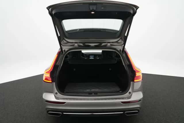 Volvo V60 (2019) thumbnail 13