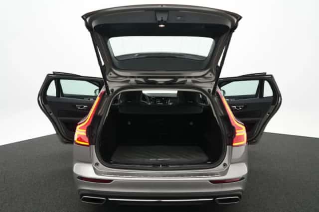 Volvo V60 (2019) thumbnail 14