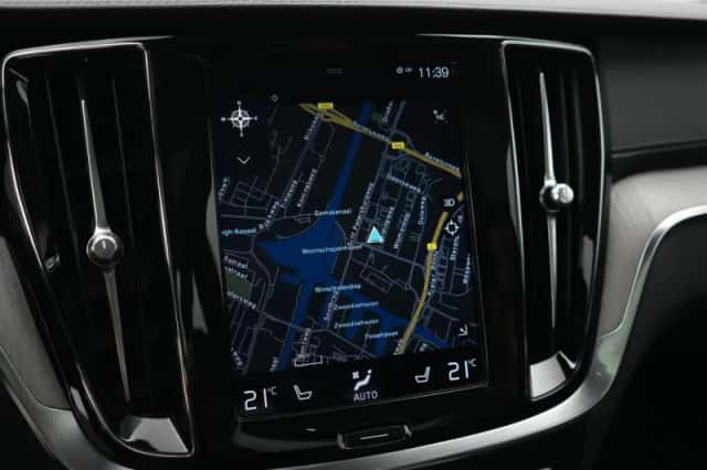 Volvo V60 (2019) thumbnail 19