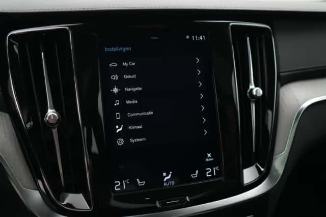 Volvo V60 (2019) thumbnail 53