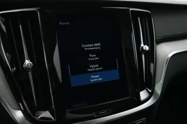 Volvo V60 (2019) thumbnail 59