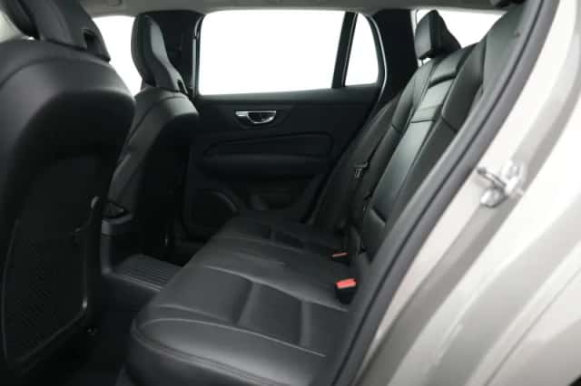 Volvo V60 (2019) thumbnail 10