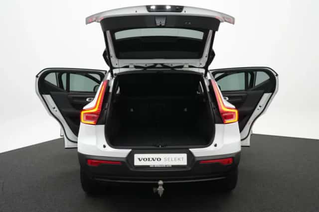 Volvo XC40 (2023) thumbnail 14