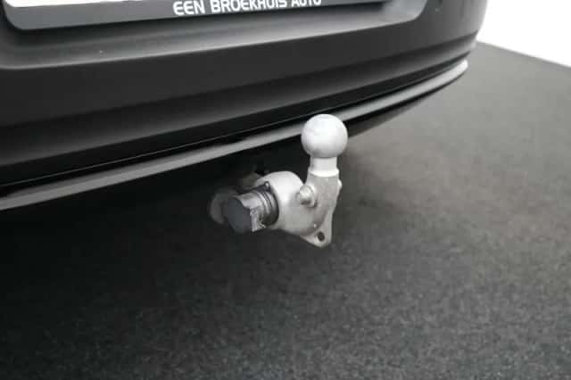 Volvo XC40 (2023) thumbnail 22