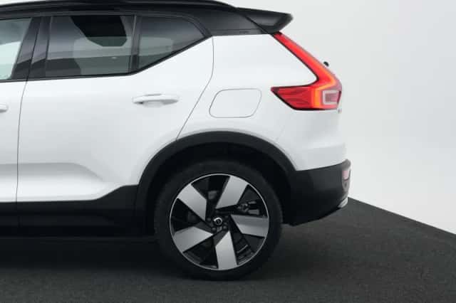 Volvo XC40 (2023) thumbnail 38