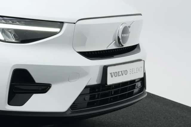 Volvo XC40 (2023) thumbnail 39