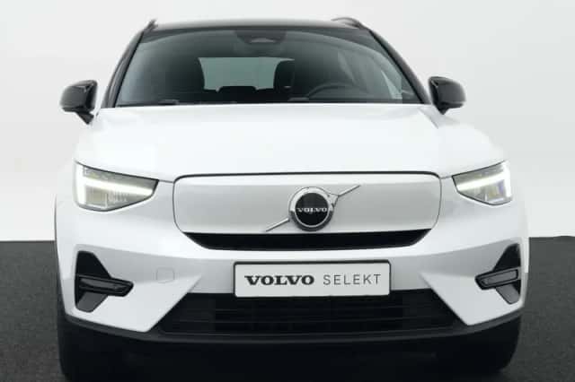Volvo XC40 (2023) thumbnail 5