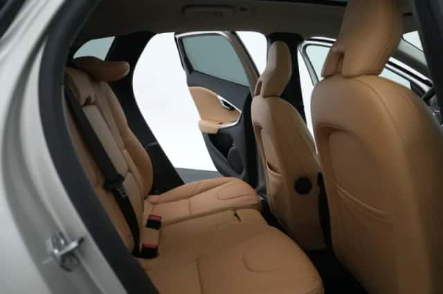 Volvo V40 (2019) thumbnail 11