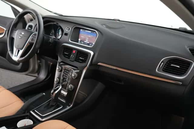 Volvo V40 (2019) thumbnail 12