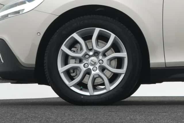 Volvo V40 (2019) thumbnail 15