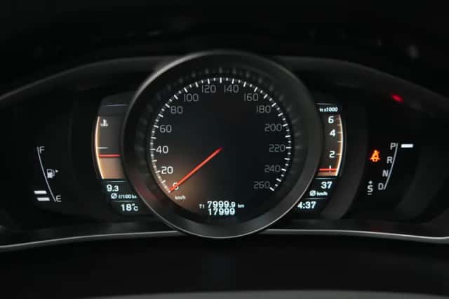 Volvo V40 (2019) thumbnail 18