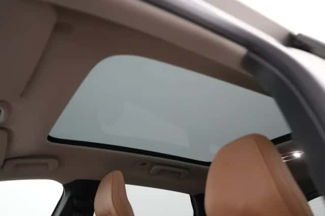 Volvo V40 (2019) thumbnail 22