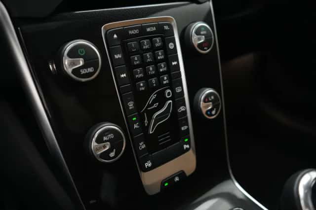 Volvo V40 (2019) thumbnail 43