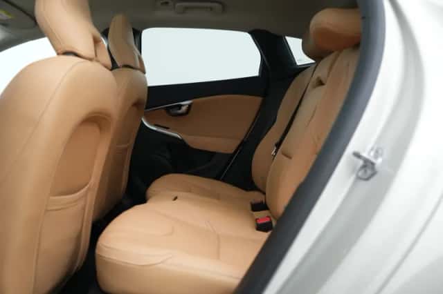 Volvo V40 (2019) thumbnail 10