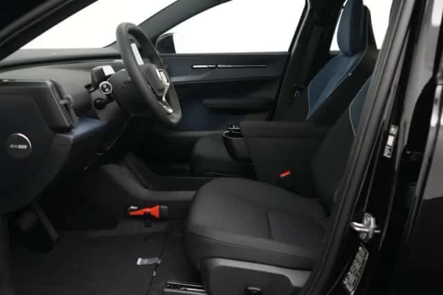 Volvo EX30 (2026) thumbnail 9