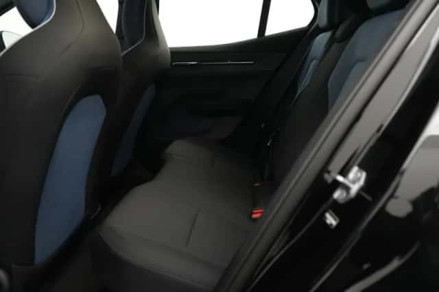 Volvo EX30 (2026) thumbnail 10
