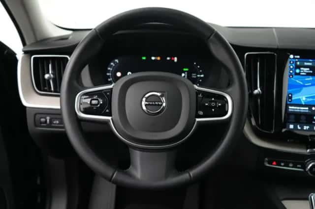 Volvo XC60 (2021) thumbnail 33