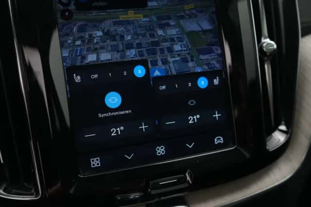 Volvo XC60 (2021) thumbnail 36
