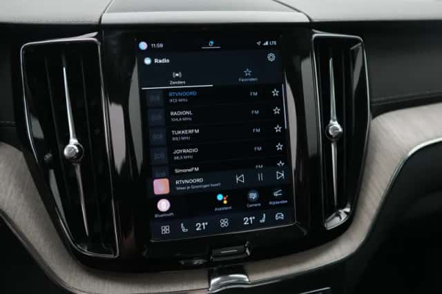 Volvo XC60 (2021) thumbnail 42