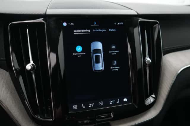 Volvo XC60 (2021) thumbnail 43