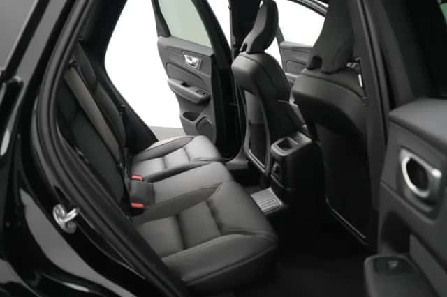 Volvo XC60 (2024) thumbnail 11